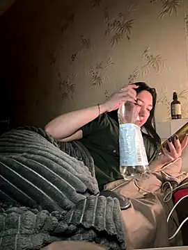 Snapshot of Naughtbaby_2025 chatting on September 27, 2025, 1:43 am Naughtbaby 2025 online show from September 27, 2025, 1:43 am