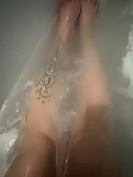 Snapshot of Naughtbaby_2025 chatting on October 19, 2025, 1:01 pm Naughtbaby 2025 online show from October 19, 2025, 1:01 pm