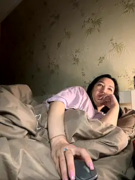 Snapshot of Naughtbaby_2025 chatting on October 25, 2025, 11:21 pm Naughtbaby 2025 online show from October 25, 2025, 11:21 pm