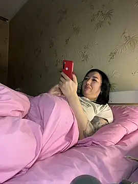 Snapshot of Naughtbaby_2025 chatting on February 17, 2026, 12:18 am Naughtbaby 2025 online show from February 17, 2026, 12:18 am