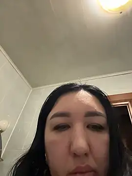 Snapshot of Naughtbaby_2025 chatting on February 18, 2026, 1:40 pm Naughtbaby 2025 online show from February 18, 2026, 1:40 pm