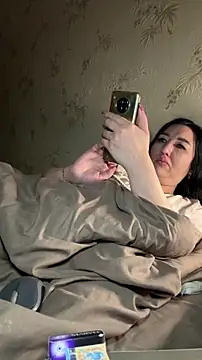 Snapshot of Naughtbaby_2025 chatting on March 21, 2026, 10:24 pm Naughtbaby 2025 online show from March 21, 2026, 10:24 pm