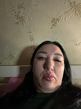 Snapshot of Naughtbaby_2025 chatting on April 1, 2026, 1:06 am Naughtbaby 2025 online show from April 1, 2026, 1:06 am