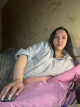 Snapshot of Naughtbaby_2025 chatting on May 4, 2026, 1:34 am Naughtbaby 2025 online show from May 4, 2026, 1:34 am