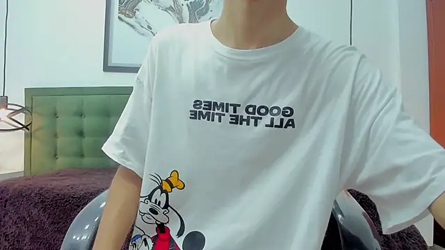 Snapshot of Johann_sex chatting on October 7, 2025, 5:43 pm Johann sex online show from October 7, 2025, 5:43 pm