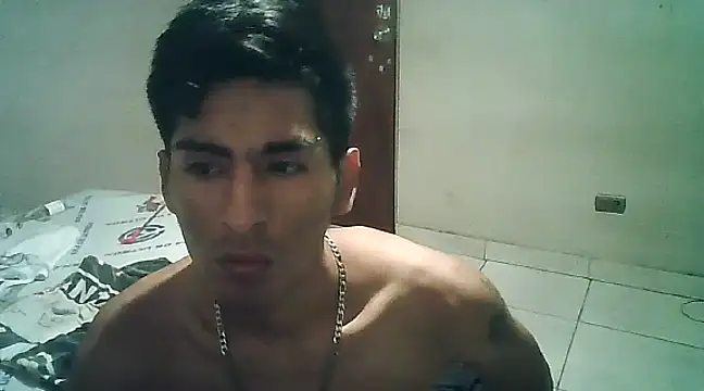 Snapshot of LeonRoots chatting on February 16, 2025, 9:04 am LeonRoots online show from February 16, 2025, 9:04 am