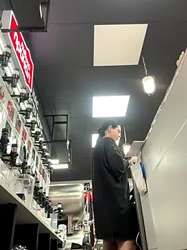 Snapshot of AlishaPrettyBlade chatting on October 13, 2025, 12:05 pm AlishaPrettyBlade online show from October 13, 2025, 12:05 pm