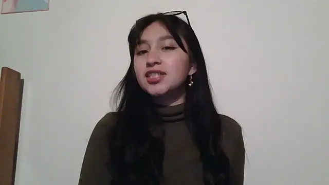 Arielle lov online show from February 4, 2026, 1:44 am