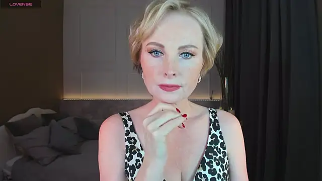 Sandra Kind online show from February 26, 2025, 5:31 am