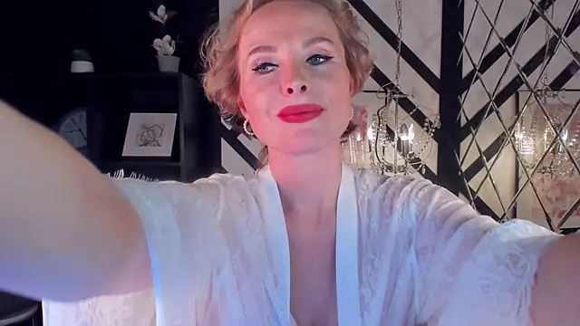 Sandra Kind online show from March 18, 2025, 8:36 am