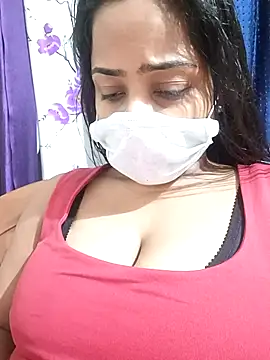 COZY ROZI online show from September 30, 2025, 5:07 pm