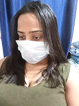 COZY ROZI online show from October 13, 2025, 3:45 pm