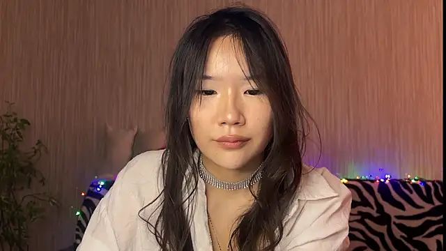 Snapshot of Asian_Vi chatting on March 9, 2025, 8:07 am Asian Vi online show from March 9, 2025, 8:07 am