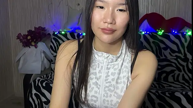 Snapshot of Asian_Vi chatting on March 14, 2025, 7:12 pm Asian Vi online show from March 14, 2025, 7:12 pm