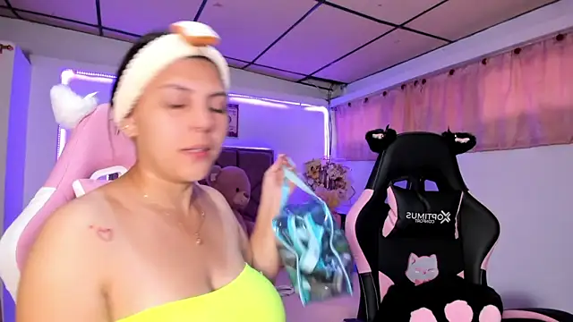 Cristal Smith20 online show from March 27, 2026, 12:05 pm