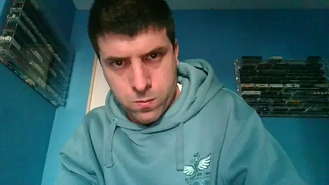 golfoyperro94 online show from February 1, 2026, 4:16 pm