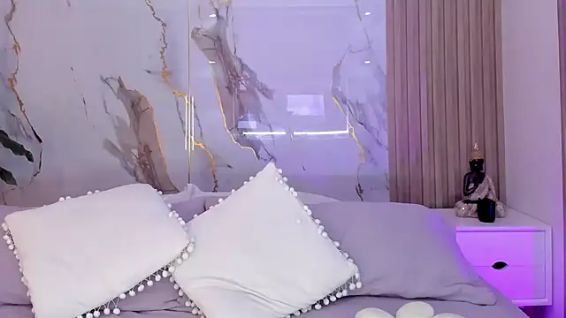 miss martiina online show from January 8, 2026, 4:04 am