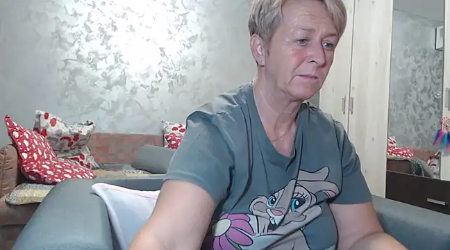 RosesandLillies online show from December 12, 2024, 4:43 pm