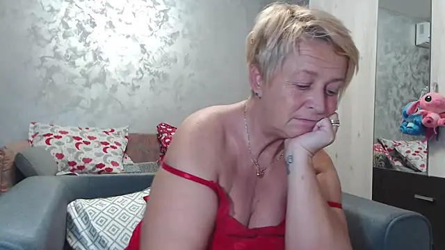 Snapshot of RosesandLillies chatting on October 3, 2025, 4:37 pm RosesandLillies online show from October 3, 2025, 4:37 pm