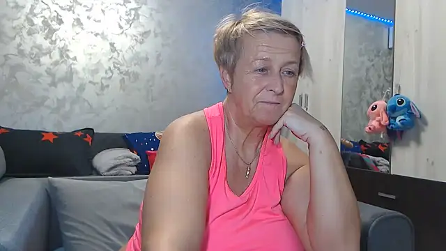 RosesandLillies online show from March 13, 2026, 6:25 pm