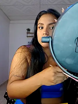 Snapshot of victoria_roussee chatting on October 25, 2025, 12:13 pm victoria roussee online show from October 25, 2025, 12:13 pm