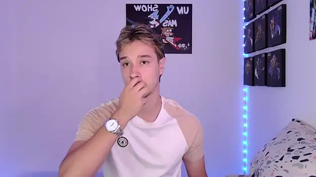 Snapshot of jack_walker190 chatting on September 25, 2025, 1:15 pm jack walker190 online show from September 25, 2025, 1:15 pm