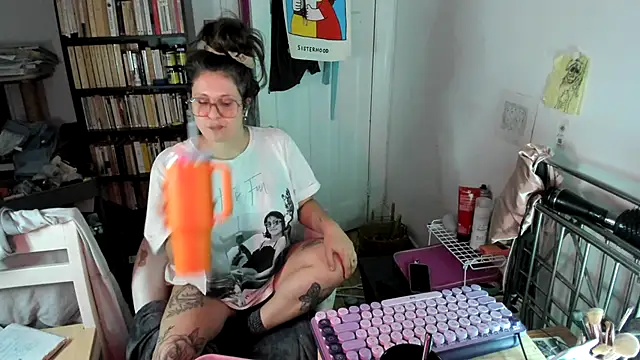 Rosiee69  online show from November 28, 2025, 12:35 am