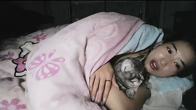 hebe-02 online show from January 7, 2026, 6:43 pm