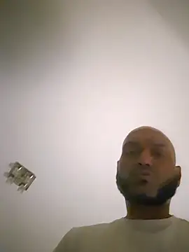 Snapshot of Mrnutella chatting on February 25, 2025, 11:22 pm Mrnutella online show from February 25, 2025, 11:22 pm