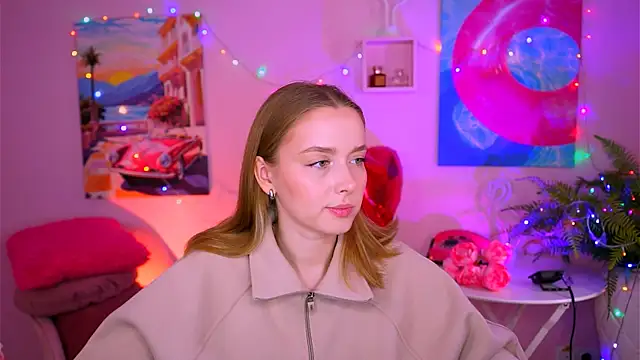 JenniferGraces online show from February 24, 2025, 8:17 am