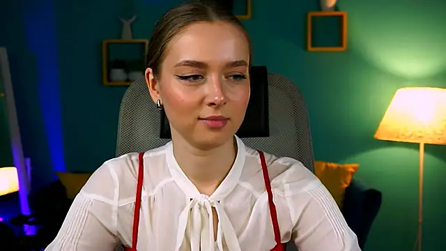 JenniferGraces online show from March 15, 2025, 4:32 pm