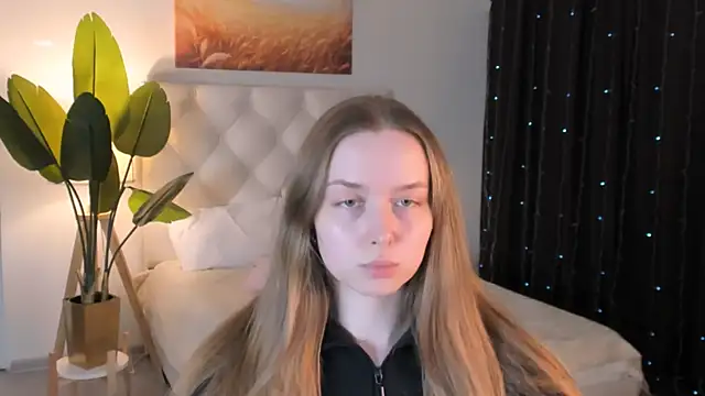 JenniferGraces online show from May 20, 2026, 1:17 pm