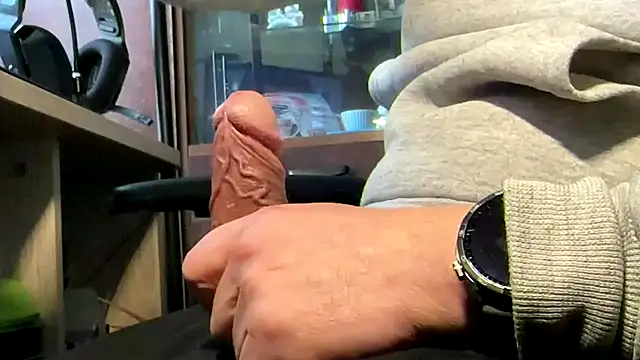 LattenLarsi online show from April 13, 2026, 3:17 pm