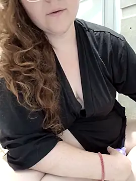 HTXBELLE online show from October 19, 2025, 5:19 am