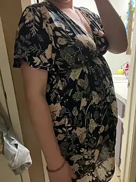 HTXBELLE online show from February 19, 2026, 2:51 am