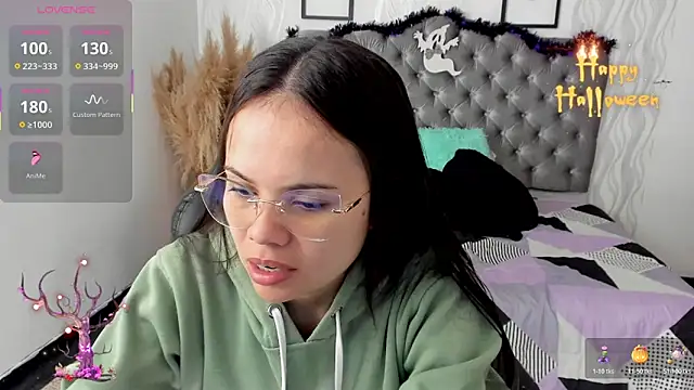 Snapshot of Kath_latorre chatting on October 25, 2025, 1:07 pm Kath latorre online show from October 25, 2025, 1:07 pm