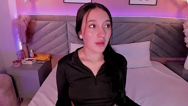 Cristal collinss online show from March 6, 2025, 2:18 pm