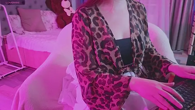 baby debbie online show from October 10, 2025, 9:03 pm