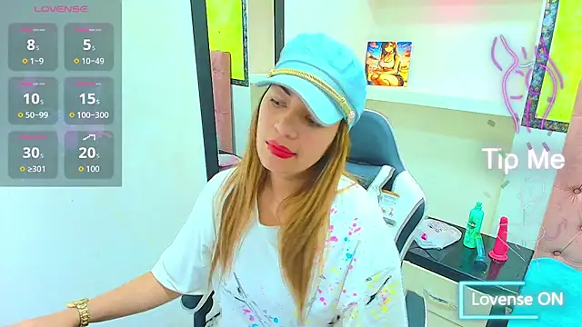 Snapshot of Rihana_Milan chatting on September 21, 2025, 12:40 pm Rihana Milan online show from September 21, 2025, 12:40 pm