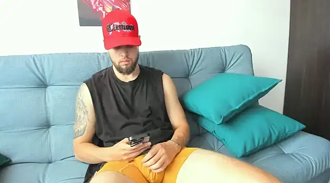 Snapshot of bastianwatson10 chatting on March 13, 2025, 5:07 pm bastianwatson10 online show from March 13, 2025, 5:07 pm