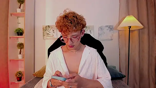 Snapshot of iiangel_ chatting on February 12, 2026, 3:56 am iiangel online show from February 12, 2026, 3:56 am