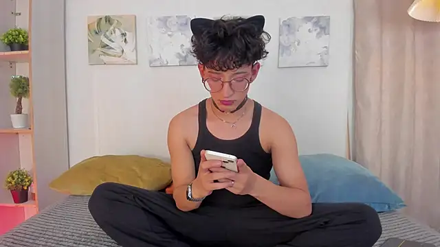 Snapshot of iiangel_ chatting on February 15, 2026, 4:42 am iiangel online show from February 15, 2026, 4:42 am