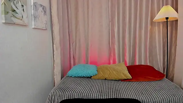 Snapshot of iiangel_ chatting on February 18, 2026, 3:57 am iiangel online show from February 18, 2026, 3:57 am