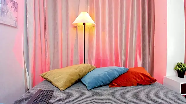 Snapshot of iiangel_ chatting on March 4, 2026, 3:34 am iiangel online show from March 4, 2026, 3:34 am