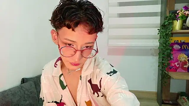 Snapshot of iiangel_ chatting on April 14, 2026, 3:56 am iiangel online show from April 14, 2026, 3:56 am