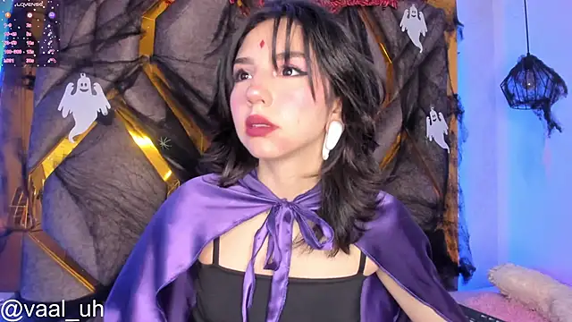 Snapshot of Valuh_Blake chatting on October 31, 2025, 1:23 pm Valuh Blake online show from October 31, 2025, 1:23 pm