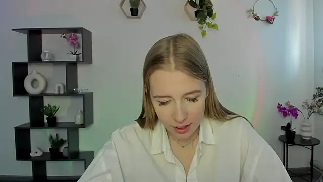 AnnNorriss online show from March 9, 2025, 9:35 am