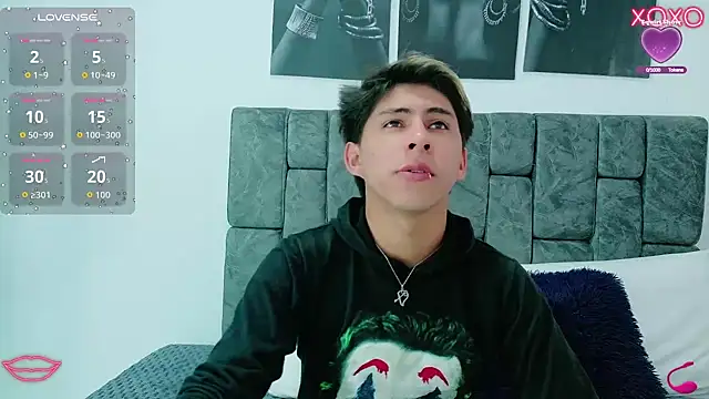 Angel Medina online show from September 10, 2025, 1:11 pm