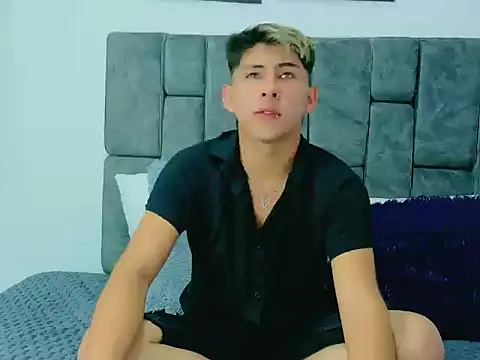 Angel Medina online show from September 11, 2025, 1:11 pm