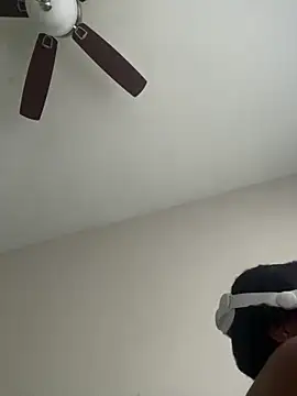 Snapshot of Deshay30 chatting on March 8, 2026, 10:13 pm Deshay30 online show from March 8, 2026, 10:13 pm